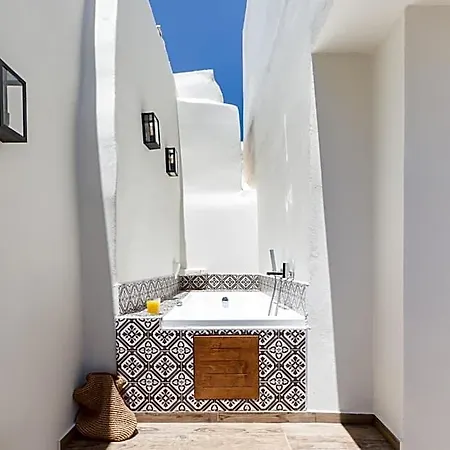 C Aparthotel 4*