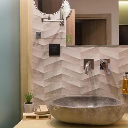 Aparthotel C *